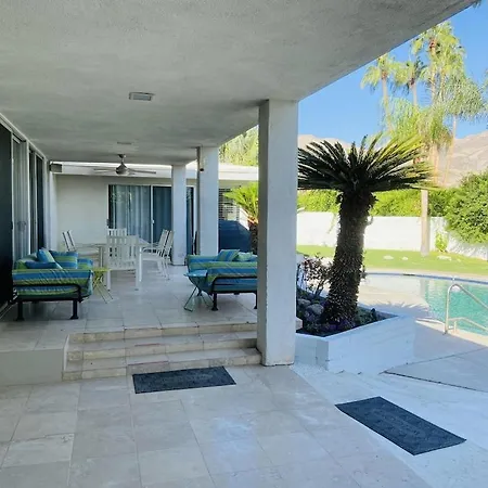 Spectacular Luxury 3000 Square Ft House On 1/3 Of Acre Villa